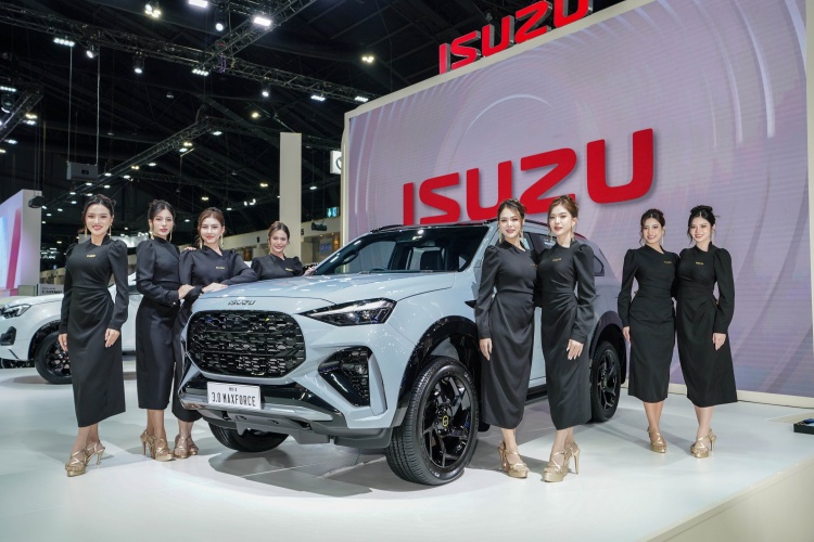batch_บรรยากาศบูธอีซูซุ-8 Isuzu อวดโฉมทัพยนตรกรรมใหม่ล่าสุด! ในงาน Motor Expo 2025