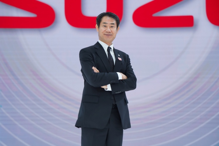 batch_มร.-ทาคาชิ-ฮาตะ-กรรมการผู้จัดการ-บริษัท-ตรีเพชรอีซูซุเซลส์-จำกัด_01 Isuzu อวดโฉมทัพยนตรกรรมใหม่ล่าสุด! ในงาน Motor Expo 2025