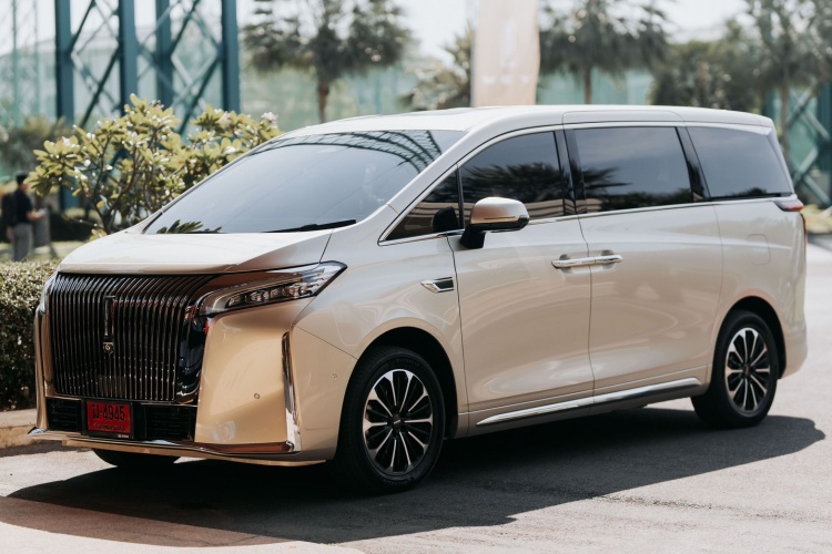 batch_003_WEY-G9-The-Ultimate-Luxury-for-Business-and-Family เจาะ 6 จุดเด่น WEY G9 ลักชัวรี MPV ยุคใหม่ที่เข้าใจชีวิตจริงของผู้นำและครอบครัวไฮเอนด์
