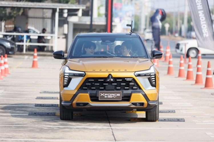 batch_04 7 แชมป์สุดยอดงานบริการในการแข่งขันทักษะรถยนต์มิตซูบิชิ ครั้งที่ 25 พร้อม 2 ตัวแทนไทยคว้ารางวัลระดับโลก