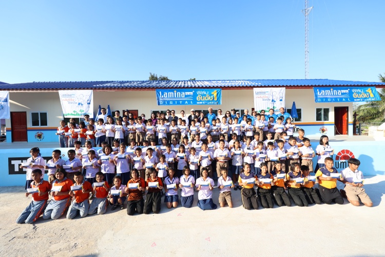 batch_06-มอบทุนการศึกษา ลามิน่าสานฝันเด็กไทยได้เล่าเรียน ส่งมอบอาคารเรียนหลังใหม่ต่อเนื่องเป็นปีที่ 25