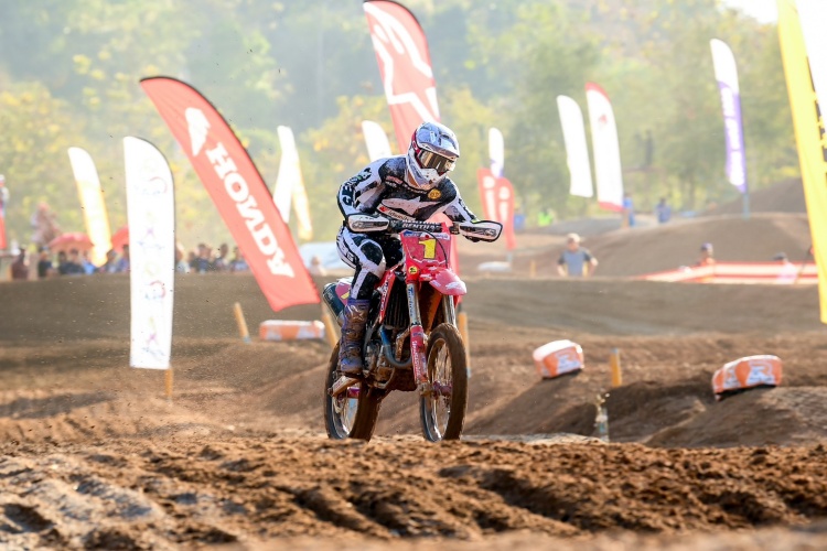 batch_3-ข่าว-Thailand-Motocross-2026-สนามแรก “นีโม่-จิรัฎฐ์” เปิดฤดูกาลเดือด! บิด CRF450R คว้าโพเดียม Premier MX-1 ศึก FMSCT 2026 สนามแรก