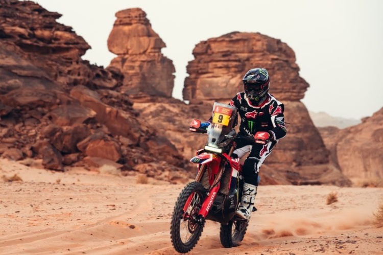 batch_3-ข่าว-รวมรุ่นใหญ่และรุ่นรุกกี้รายการดากา Honda CRF450 RALLY ฟอร์มแกร่ง! กลางทะเลทรายซาอุฯ เหมาอันดับ 1-2 สเตจ 3 Dakar Rally 2026