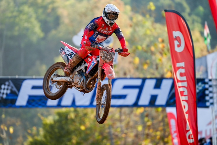 batch_4-ข่าว-Thailand-Motocross-2026-สนามแรก “นีโม่-จิรัฎฐ์” เปิดฤดูกาลเดือด! บิด CRF450R คว้าโพเดียม Premier MX-1 ศึก FMSCT 2026 สนามแรก