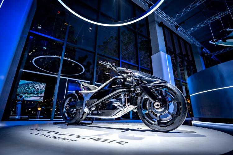 batch_EV-Outlier-Concept-29 Honda EV Outlier โมเดลจักรยานยนต์ไฟฟ้าต้นแบบระดับโลกพร้อมยลโฉมอย่างใกล้ชิดที่ “The M.O.V.E. by Honda”