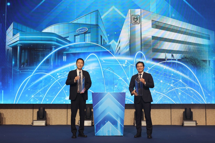 batch_บรรยากาศบนเวที-2_0 ‘มโนยนต์’ เสริมแกร่ง ‘บอร์เนียว’ เสริมสร้าง Value Chain ทั้งระบบ ตั้งเป้าโต 5,000 ล้านบาท ขยายตลาดใหม่ทั่วภูมิภาค SEA