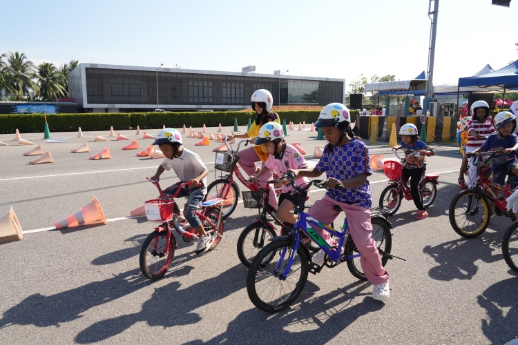 batch_ภูเก็ต-2 ไทยฮอนด้า ร่วมความสุขวันเด็กแห่งชาติ 2569 สนับสนุนกิจกรรมสร้างรอยยิ้ม พร้อมปลูกฝังความปลอดภัยทางถนน