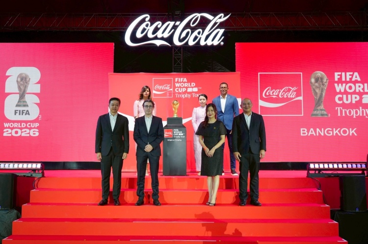 batch_รูปภาพประกอบข่าว_Hyundai-FIFA-World-Cup™-Trophy-Tour_10 Hyundai & Coca-Cola ยลโฉมถ้วยบอลโลกประจำปี 2026 เปิดประสบการณ์สุดพิเศษแก่แฟนบอลชาวไทย