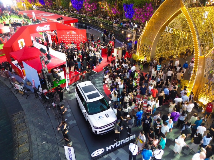 batch_รูปภาพประกอบข่าว_Hyundai-FIFA-World-Cup™-Trophy-Tour_24 Hyundai & Coca-Cola ยลโฉมถ้วยบอลโลกประจำปี 2026 เปิดประสบการณ์สุดพิเศษแก่แฟนบอลชาวไทย