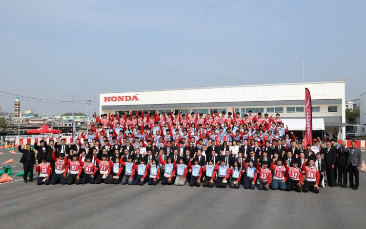 batch_ไทย-ฮอนด้า-ไทย-ร่วมมือกับสำนักงานคณะกรรมการการอาชีวศึกษา_Main-Cover ไทยฮอนด้า จับมือ สอศ. จัดการแข่งขันทักษะขับขี่ปลอดภัย ครั้งที่ 6
