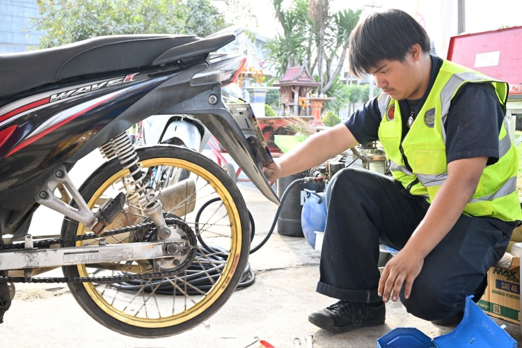 batch_ไทยฮอนด้าร่วมสนับสนุนโครงการอาชีวะ–ขนส่ง-อาสาช่วยประชาชน-เทศกาลปีใหม่-2569-4 ไทยฮอนด้า ร่วมสนับสนุนโครงการอาชีวะ–ขนส่ง อาสาช่วยประชาชน เทศกาลปีใหม่ 2569