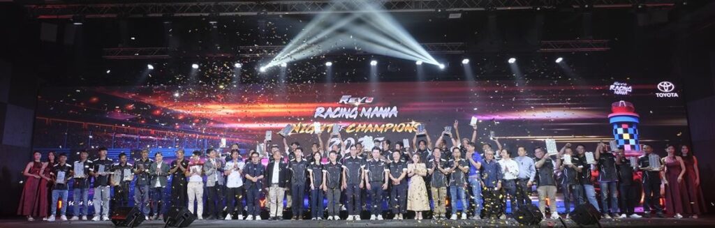 DSF5090-1024x327 Toyota มอบรางวัลแชมป์ Drag Racing ในงาน “HILUX REVO RACING MANIA NIGHT OF CHAMPIONS 2025”