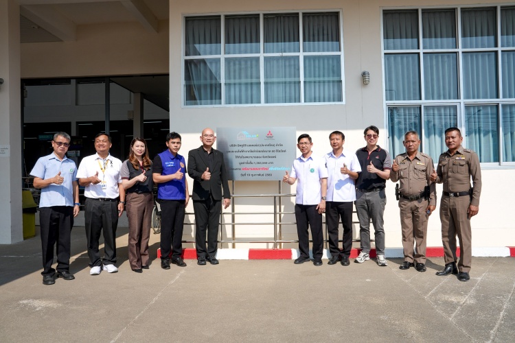 batch_02-Mitsubishi-Motors-Thailand-Hands-Over-Solar-Cell-System-to-Long-Hospital มิตซูบิชิ มอเตอร์ส ประเทศไทย มอบระบบไฟฟ้าจากโซล่าร์เซลล์ให้แก่ โรงพยาบาลลอง จังหวัดแพร่