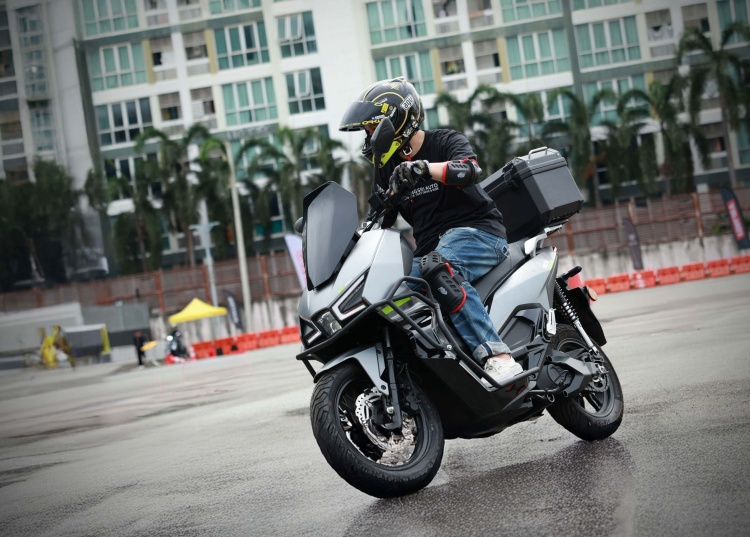 batch_04-ซื้อมอเตอร์ไซค์อีวี-เช็ก-5-ข้อนี้ก่อน-1 กรุงศรี ออโต้ ชวน เช็ก 5 ข้อก่อน(เช่า)ซื้อ มอเตอร์ไซค์อีวี