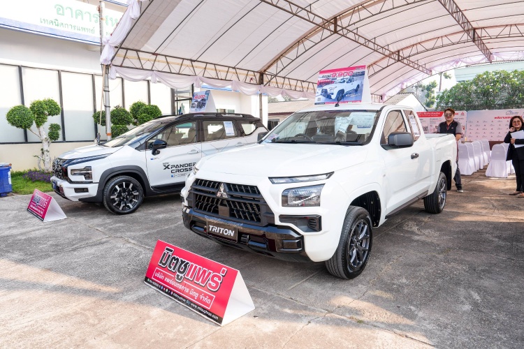 batch_05-Mitsubishi-Motors-Thailand-Hands-Over-Solar-Cell-System-to-Long-Hospital มิตซูบิชิ มอเตอร์ส ประเทศไทย มอบระบบไฟฟ้าจากโซล่าร์เซลล์ให้แก่ โรงพยาบาลลอง จังหวัดแพร่