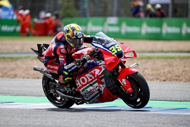 batch_1-Sprint-race-MotoGPMoto2Moto3 “เมียร์” คว้าท็อป 7 สปรินต์เรซ เปิดหัว โมโตจีพี ไทยแลนด์ “อาจี้-พราทาม่า” ผลงานเยี่ยมควอลิฟาย โมโตทู-โมโตทรี