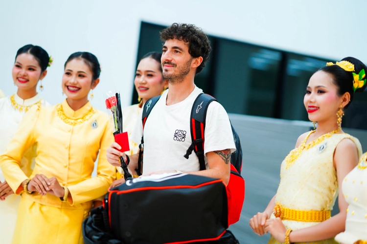 batch_2-ฟรานเชสโก้-บันยาญ่า เช็กอินบุรีรัมย์! นักบิด MotoGP ถึงไทย เตรียมลุย Pre-Season Test 21-22 ก.พ. นี้ ที่สนามช้างฯ