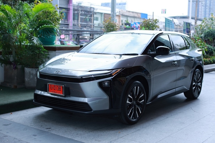 batch_4 Toyota ร่วมกับ ททท. มุ่งส่งเสริมการเดินทางท่องเที่ยวภาคกลางเปี่ยมด้วยความสุขและความยั่งยืน