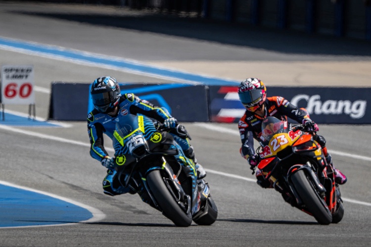 batch_5-3 MotoGP กระหึ่มไทย!  “อเล็กซ์” กดเวลาเร็วสุด เฉือน “มาร์ค” รั้งจ่าฝูงวันแรก