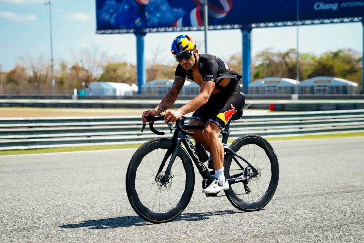 batch_5-มาร์ติน FIM ไฟเขียวเปิดตู้รถแข่งโมโตจีพี "มาร์เกซ" นำทัพประเดิมแทร็ก เตรียมพร้อม "พรี-ซีซั่น เทสต์" สุดสัปดาห์นี้!