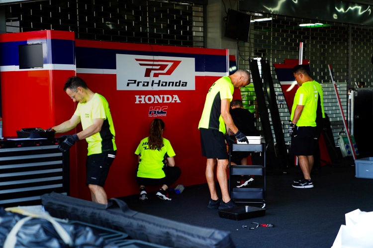 batch_9-1 FIM ไฟเขียวเปิดตู้รถแข่งโมโตจีพี "มาร์เกซ" นำทัพประเดิมแทร็ก เตรียมพร้อม "พรี-ซีซั่น เทสต์" สุดสัปดาห์นี้!