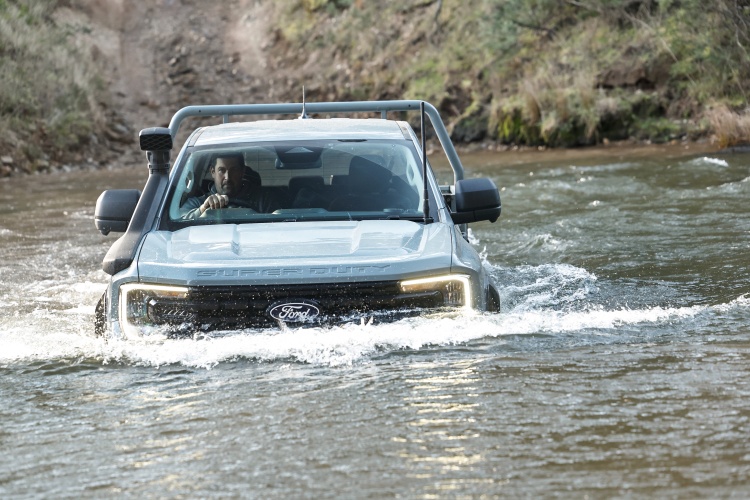 batch_Ford-IMG_Ranger-Super-Duty_Off-Road5 เจาะเบื้องหลังการสร้าง Ford Ranger Super Duty รถกระบะบรรทุกโหดดั่งม้า แต่คล่องแคล่วราวแพะภูเขา