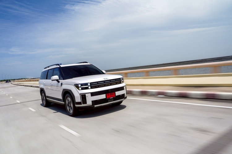 batch_Hyundai-all-new-SANTA-FE-Hybrid_1 Hyundai พาส่อง 2 SUV ยุคใหม่ ครบ-จบ-คุ้ม ในแบบ 2 สไตล์