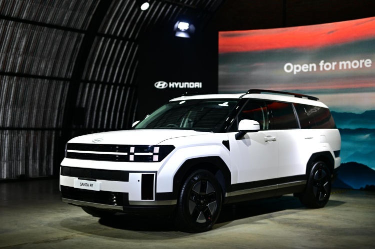 batch_Hyundai-all-new-SANTA-FE-Hybrid_6 Hyundai พาส่อง 2 SUV ยุคใหม่ ครบ-จบ-คุ้ม ในแบบ 2 สไตล์