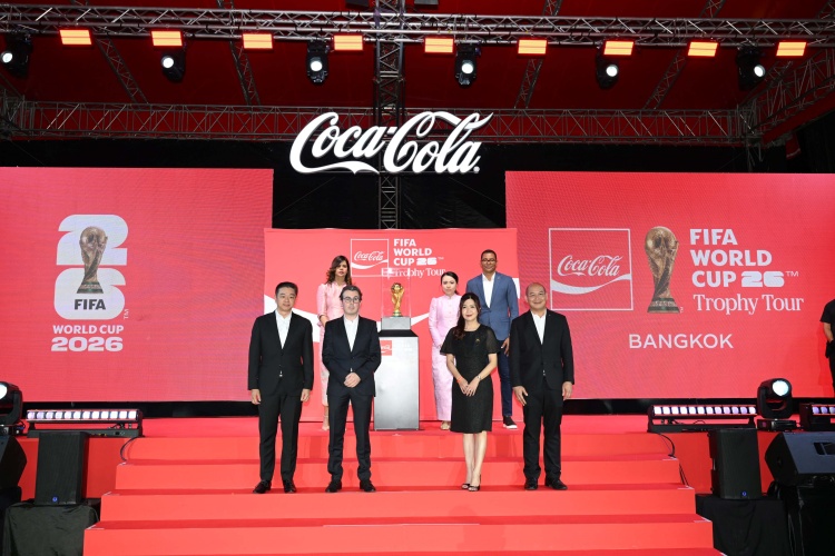 batch_Kia-mobility-partner-for-FIFA-World-Cup™-Trophy-Tour-by-Coca-Cola_01 Kia ประเทศไทย ร่วมสนับสนุนฟุตบอลโลก 2026 ตอกย้ำพลังความเป็นหนึ่งเดียวของผู้คนทั่วโลก