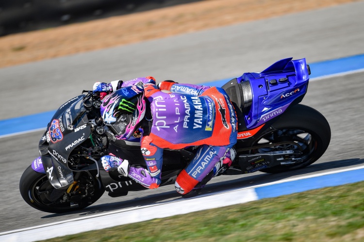 batch_S__594092046 4 นักบิดยามาฮ่าเดินหน้าเก็บข้อมูลวันแรก ทดสอบ M1 V4 เตรียมลุยศึกเปิดฤดูกาล ThaiGP ที่บุรีรัมย์