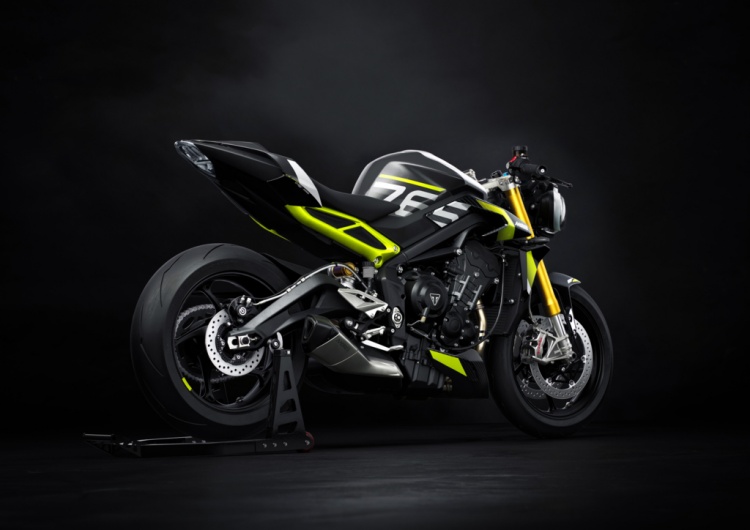 batch_Street-Triple_Moto2_MY26_RHS-Rear-Angle_landscape Triumph Street Triple Moto2™ Edition ดึง DNA รถแข่งจากสนามสู่การใช้งานจริง เพียง 1,000 คันเท่านั้น