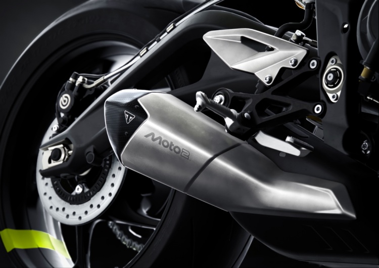 batch_StreetTriple_Moto2_MY26_Silencer_Landscape Triumph Street Triple Moto2™ Edition ดึง DNA รถแข่งจากสนามสู่การใช้งานจริง เพียง 1,000 คันเท่านั้น