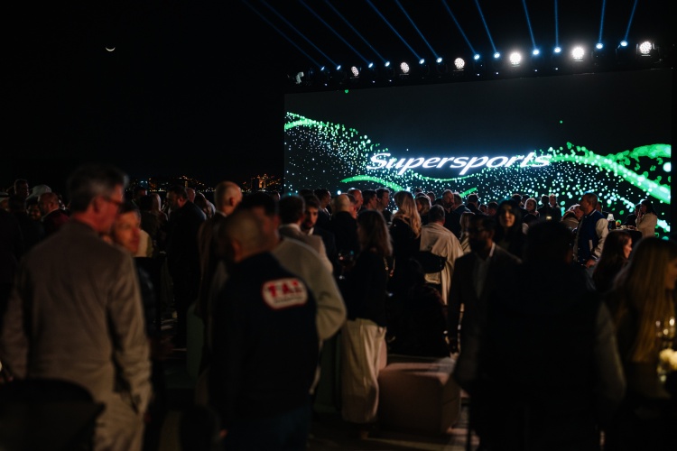 batch_Supersports-Dubai-10 New Bentley Continental GT Supersports เปิดตัวอย่างเป็นทางการในดูไบ พร้อมฉาย ‘FULL SEND’ รอบปฐมทัศน์