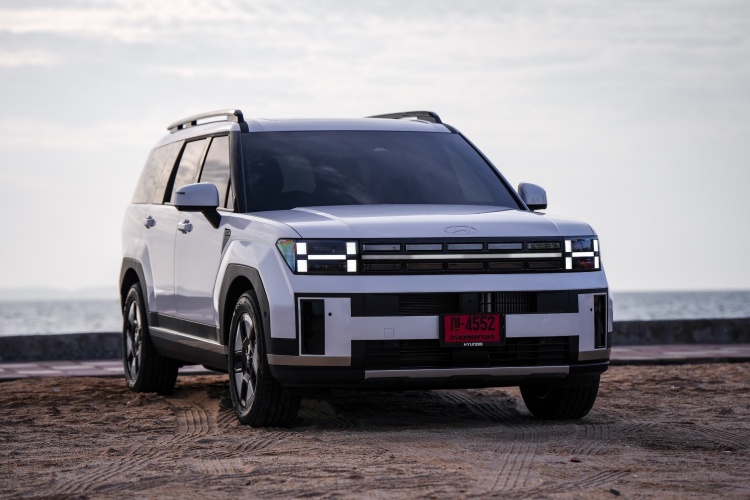 batch_รูปประกอบข่าว_Hyundai-all-new-SANTA-FE-Hybrid_2 “Hyundai Pay Less” ส่งแคมเปญดีต่อใจ มอบข้อเสนอช่วยผ่อนสูงสุด 300,000 บาท