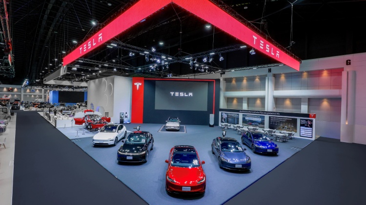 batch_01_Motor-Show-2026 Tesla Model Y L Premium เปิดตัวครั้งแรกในเอเชียตะวันออกเฉียงใต้ พร้อมสัมผัสในงาน BIMS 2026