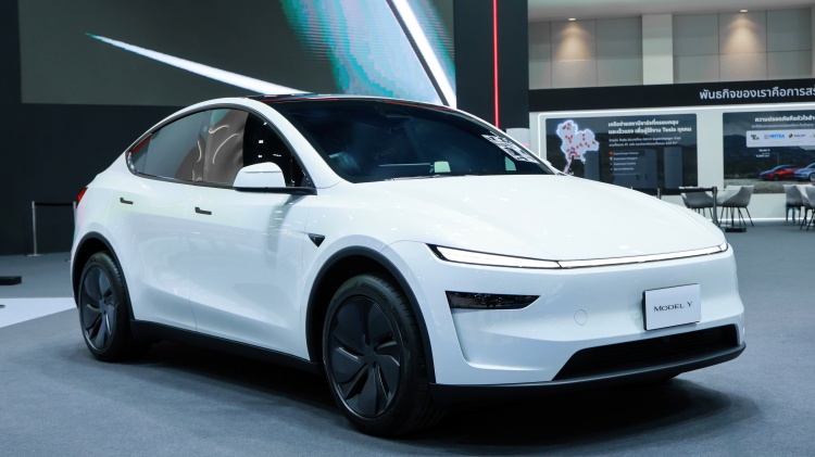 batch_04_Model-Y Tesla Model Y L Premium เปิดตัวครั้งแรกในเอเชียตะวันออกเฉียงใต้ พร้อมสัมผัสในงาน BIMS 2026