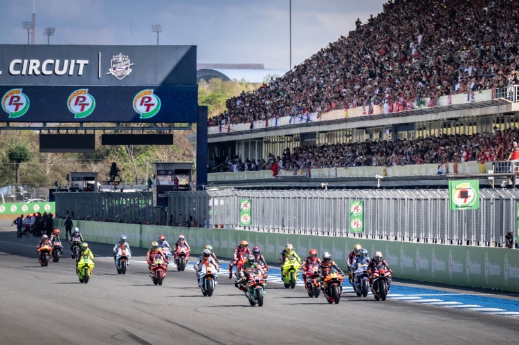 batch_1 PT Grand prix of Thailand 2026 ทุบสถิติผู้ชมมากที่สุด "เบซเซ็คคี" ผงาดแชมป์สนามแรก!