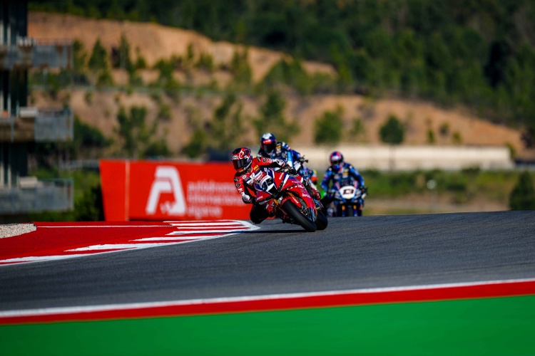 batch_2-WSBK-Race-2-สนาม-โปรตุเกส “ก้อง-สมเกียรติ” ปลดล็อคแต้ม! ประเดิมคัมแบ็กสนามแรก เวิลด์ ซูเปอร์ไบค์ ที่โปรตุเกส