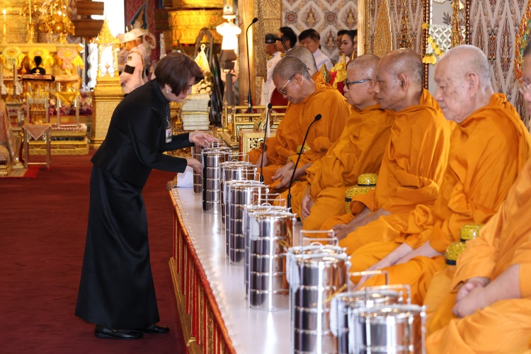 batch_3-1 ลามิน่าร่วมเป็นเจ้าภาพบำเพ็ญกุศลถวายพระบรมศพ  สมเด็จพระนางเจ้าสิริกิติ์ พระบรมราชินีนาถ พระบรมราชชนนีพันปีหลวง