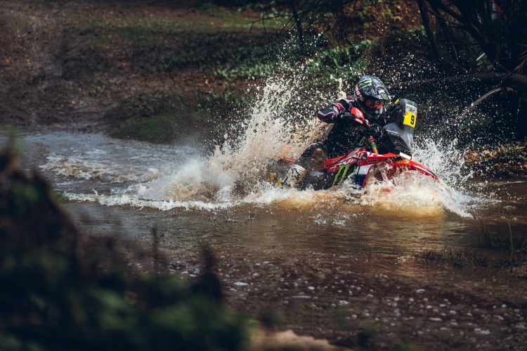 batch_3-Rally-raid-สนามที่-2-โปรตุเกส-สเตจที่-1 “โทซ่า ซาเรียน่า” นำทัพนักบิดฮอนด้าคว้าผลงานหัวแถว ศึกแรลลี่-เรดสนาม 2 สเตจแรก ที่โปรตุเกส