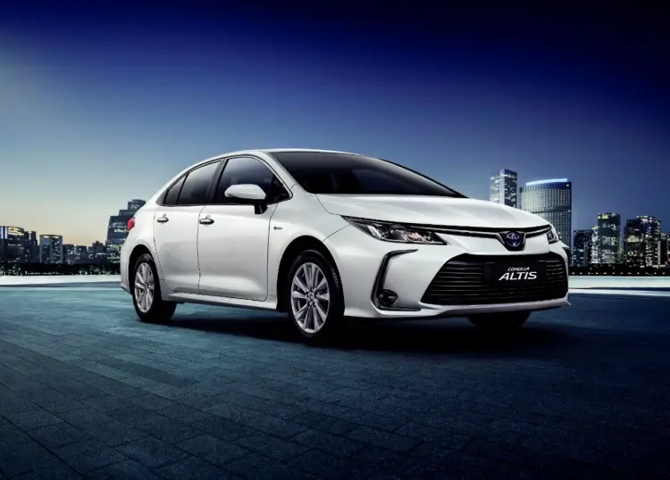 batch_6943bff2d10e5c3142c387059d6a84c51ba8000c3e3dc3b84b0d608386b8e6a70 New Toyota Corolla Altis (2026) ยกระดับความคุ้มค่าในทุกด้าน เริ่มต้น 909,000 บาท