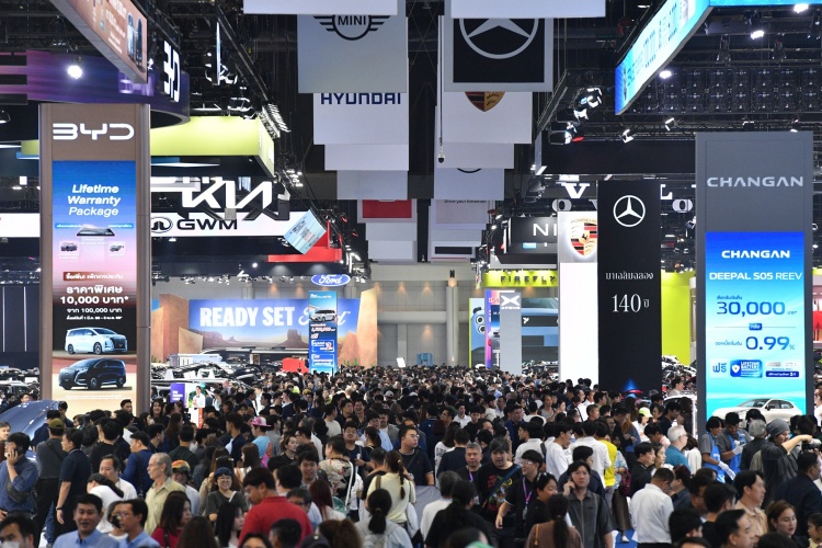 batch_69_03_25-Golf-2-17 ครึ่งทาง “บางกอก มอเตอร์โชว์” ครั้งที่ 47 ยอดจองทะลุ 4 หมื่นคัน