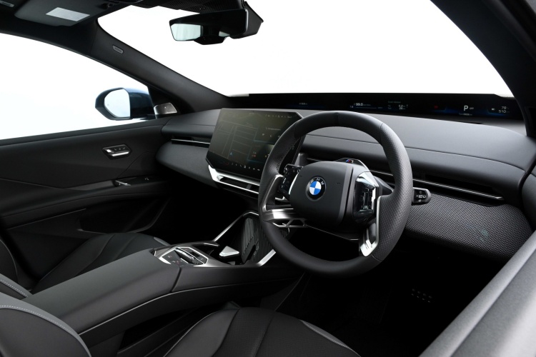 batch_BMW-iX3_Ocean-Wave-Blue-Metallic_Interior-2 BMW iX3 50 xDrive M Sport  ยานยนต์ไฟฟ้ารุ่นแรกจากเจเนอเรชั่น “Neue Klasse” มาถึงไทยแล้ว