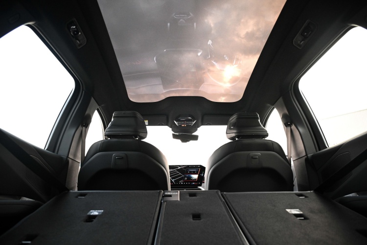 batch_BMW-iX3_Ocean-Wave-Blue-Metallic_Interior-33 BMW iX3 50 xDrive M Sport  ยานยนต์ไฟฟ้ารุ่นแรกจากเจเนอเรชั่น “Neue Klasse” มาถึงไทยแล้ว