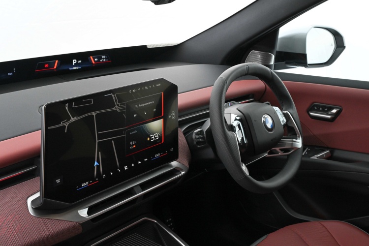 batch_BMW-iX3_Space-Silver-Metallic_Interior-16 BMW iX3 50 xDrive M Sport  ยานยนต์ไฟฟ้ารุ่นแรกจากเจเนอเรชั่น “Neue Klasse” มาถึงไทยแล้ว