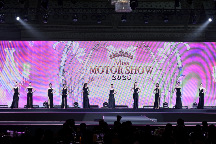 batch_DSC_3944 ใบปอ-วรัญญา หอมจันทึก คว้ามงกุฏ Miss Motor Show ประจำปี 2026