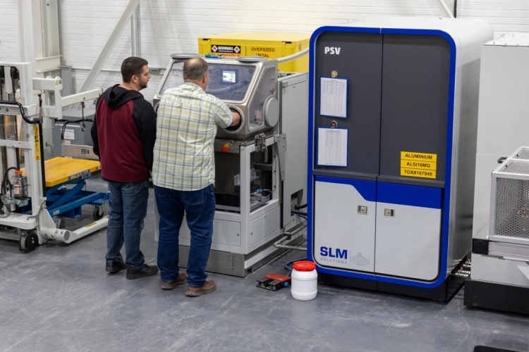 batch_Ford-Gears-Up-for-F1-4 Ford เตรียมตัวหวนคืนสู่สนาม F1 ตอกย้ำการผสานดีเอ็นเอการแข่งขัน สู่รถที่ขับจริงบนท้องถนน