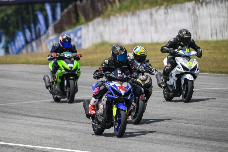 batch_S__597598230 YAMAHA BLU CRU Championship 2026 ระเบิดศึกเอาใจสาวกความเร็ว สนามที่ 1 ที่พีระฯ