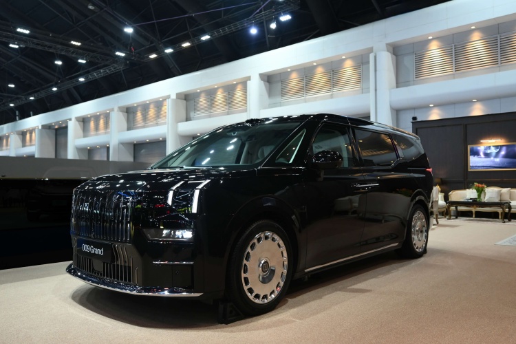 batch_ZEEKR-009-Grand-1 ZEEKR 9X SUV เปิดบทใหม่ของยนตรกรรมไฟฟ้าลักชูรีที่ไม่ควรพลาดในงาน BIMS 2026