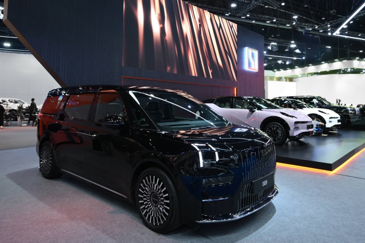batch_ZEEKR-009 ZEEKR 9X SUV เปิดบทใหม่ของยนตรกรรมไฟฟ้าลักชูรีที่ไม่ควรพลาดในงาน BIMS 2026